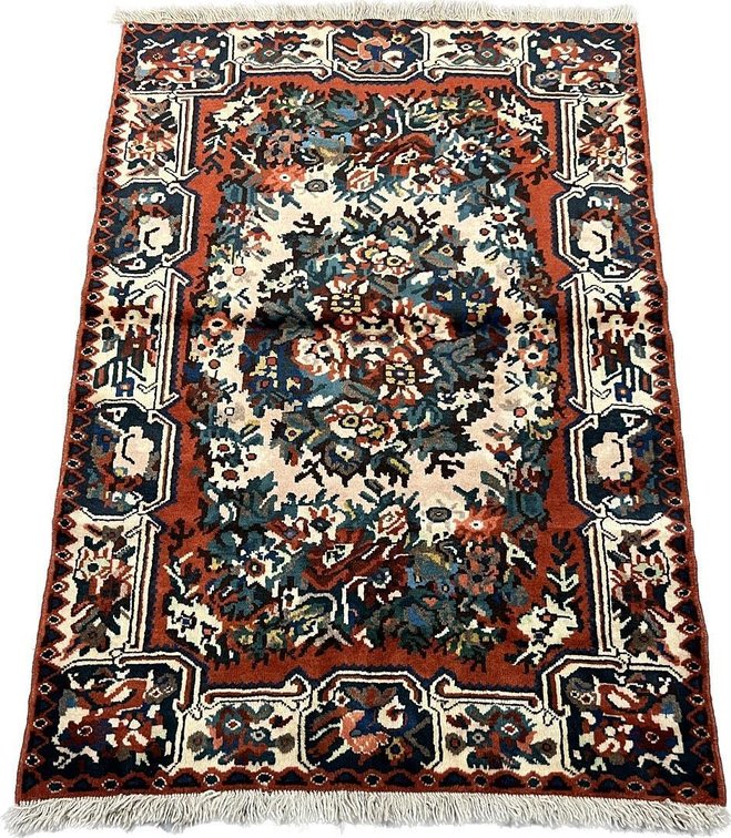 $1,260 Bakhtiari Wool Area Rug from Iran, 5'0"