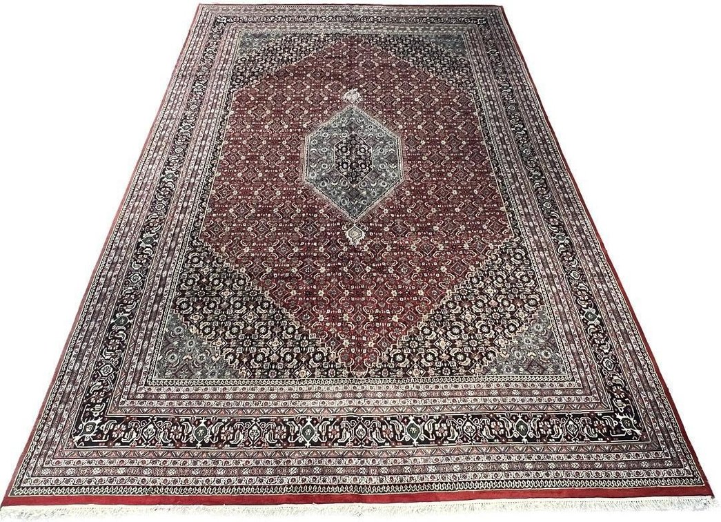 $6,845 Bidjar Wool HandArea Rug, 11'10" x 18'1".