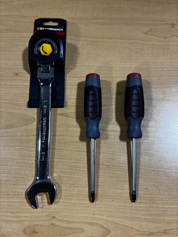 Lot of 3 Gear Wrench 21mm Wrench & Screwdrivers