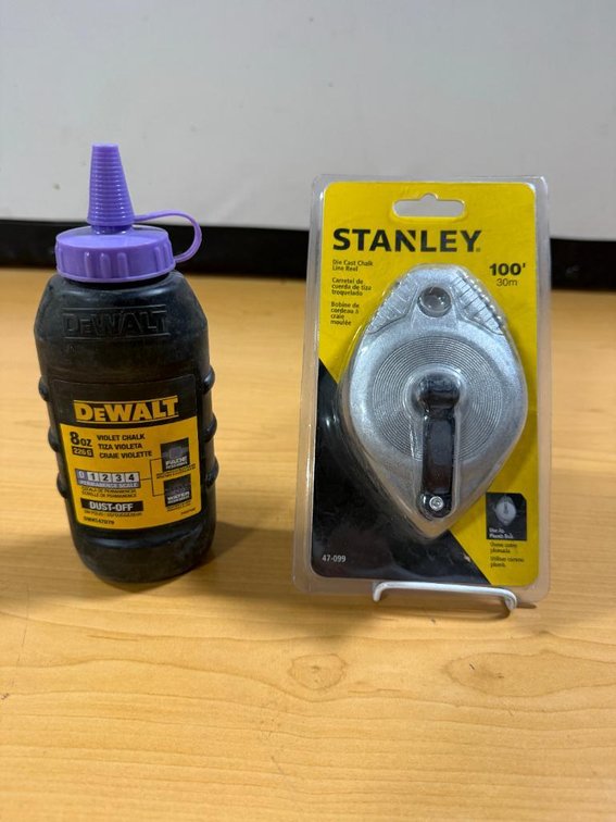 New, Stanley 100ft Strait-Line  Chalk Fill Chalk Line Reel w/ 8oz DeWalt Violet Chalk