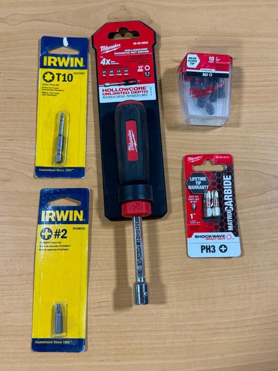 New, Milwaukee Hollowcore Magnetic Nut Driver w/ 4 New Packages of Driver Bits