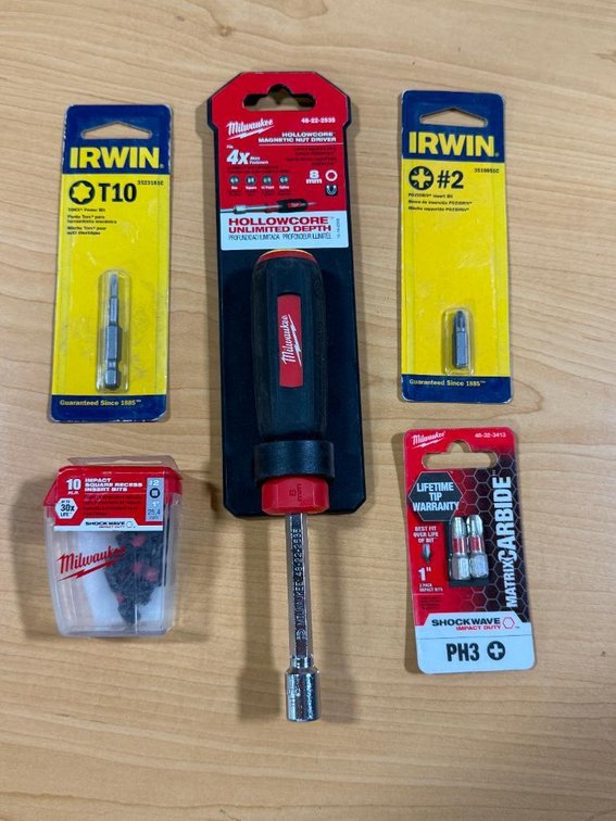 New, Milwaukee Hollowcore Magnetic Nut Driver w/ 4 New Packages of Driver Bits