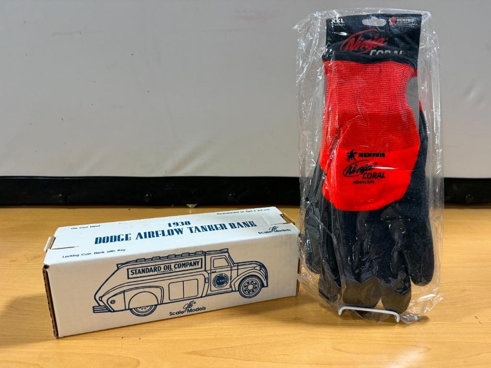 Lot of 2 New, Memphis Gloves Ninja Cora XXL Gloves, Standard Oil Co. 1939 Dodge Air Flow Tanker Die-Cast Bank