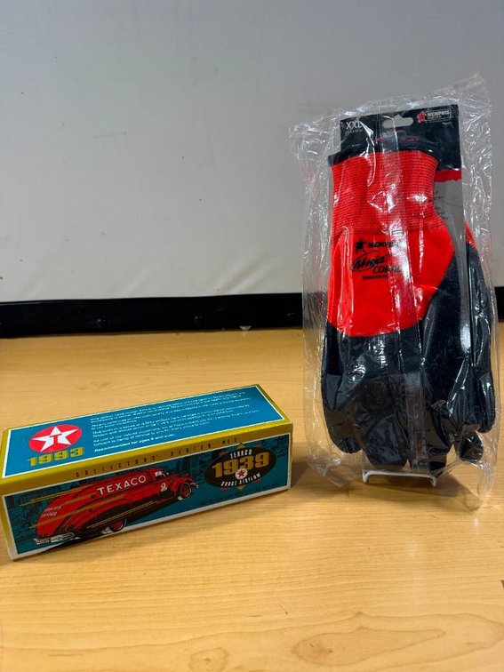 Lot of 2 New, Memphis Gloves Ninja Cora XXL Gloves, Standard Oil Co. 1939 Dodge Air Flow Tanker Die-Cast Bank