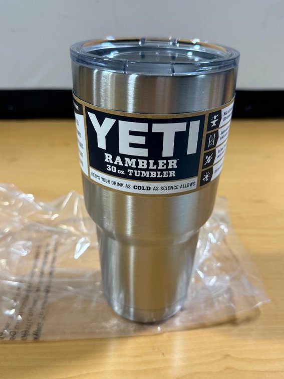 New, YETI Rambler 30oz Tumbler