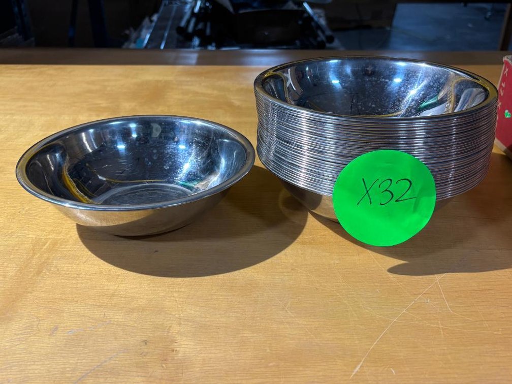 Lot of 32, Stainless Steel Mixing Bowls, 8in Wide, Nesting