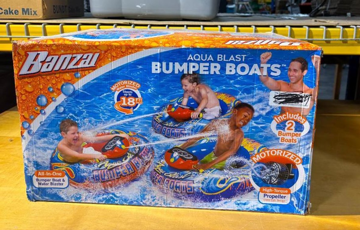 Banzai Aqua Blast Bumper Boats, All-In-One Bumper Boat & Water Blaster, Motorized High-Torque Propeller