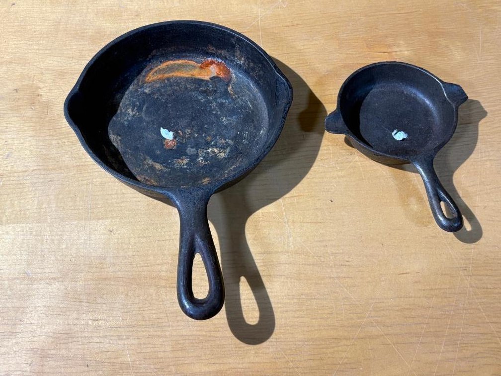 WagnerWare USA Small Cast Iron Skillets, 4in and 7in