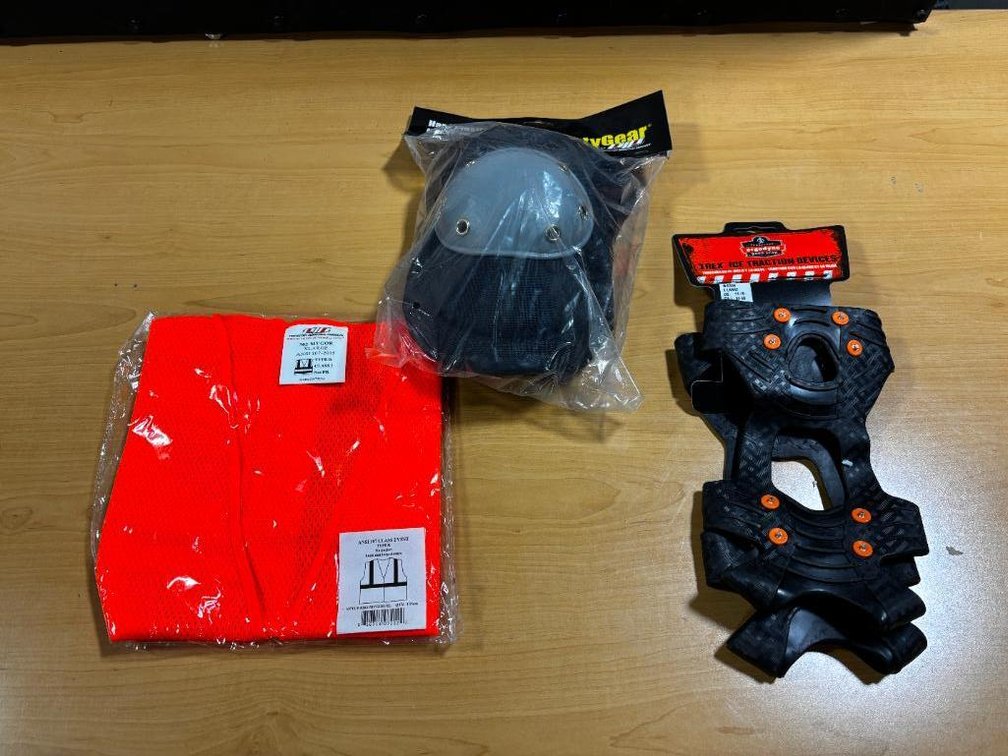 New, Trek Ice Traction Device for Shoes XL, Safety Gear Knee Pads, New XL Safety Vest