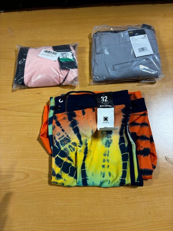 New Clothing, Nike Women's Indy Sports Bra Size XL, LEE Size 18 Medium Allow Shorts, Phamtom Size 32 Swim Trunks