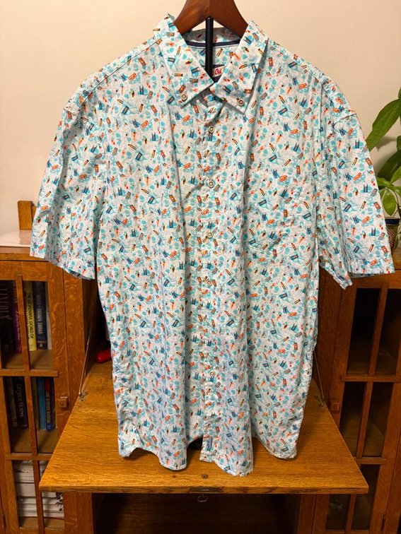 Johnnie-O Hangin' Out Short Sleeve Button Down Beach Shirt, Beach Print Designs, Size XL, Style: Floaty, Color: Malibu