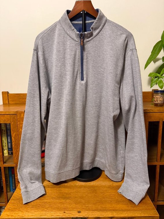 Johnnie-O Size XL Quarter-Zip Pullover, Light Gray & Blue, Leather Zipper Pull, 4-Way Stretch