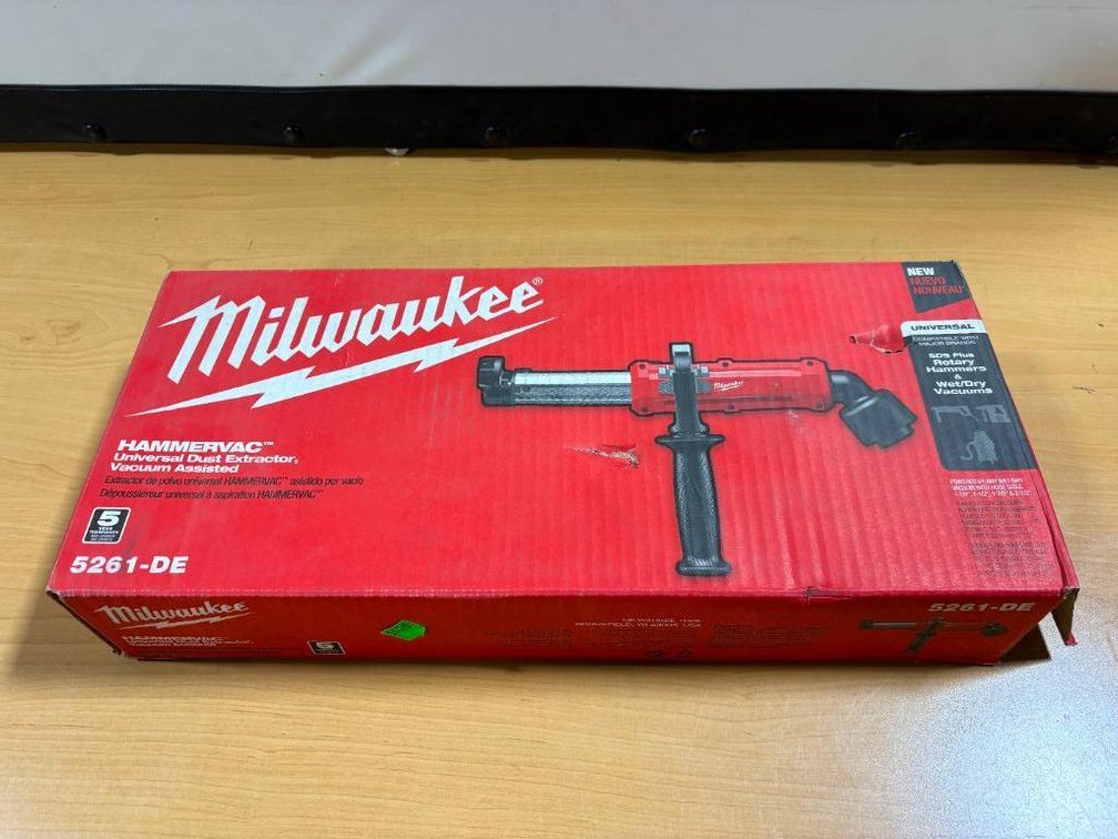 New, Milwaukee Hammervac Universal Dust Extractor, Vacuum Assisted 5261-DE
