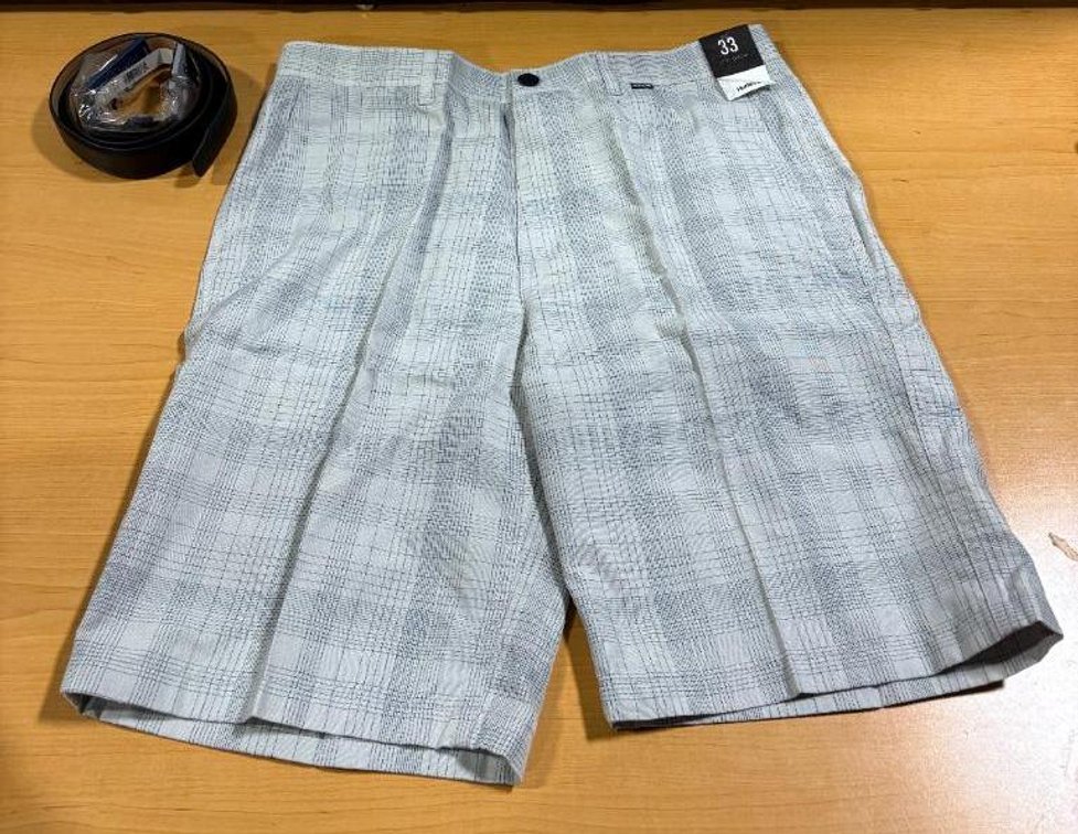 New, Hurley Plaid Shorts, Size 33 w/ New, Kenneth Cole Reaction Belt, Men's Size 34036 Medium