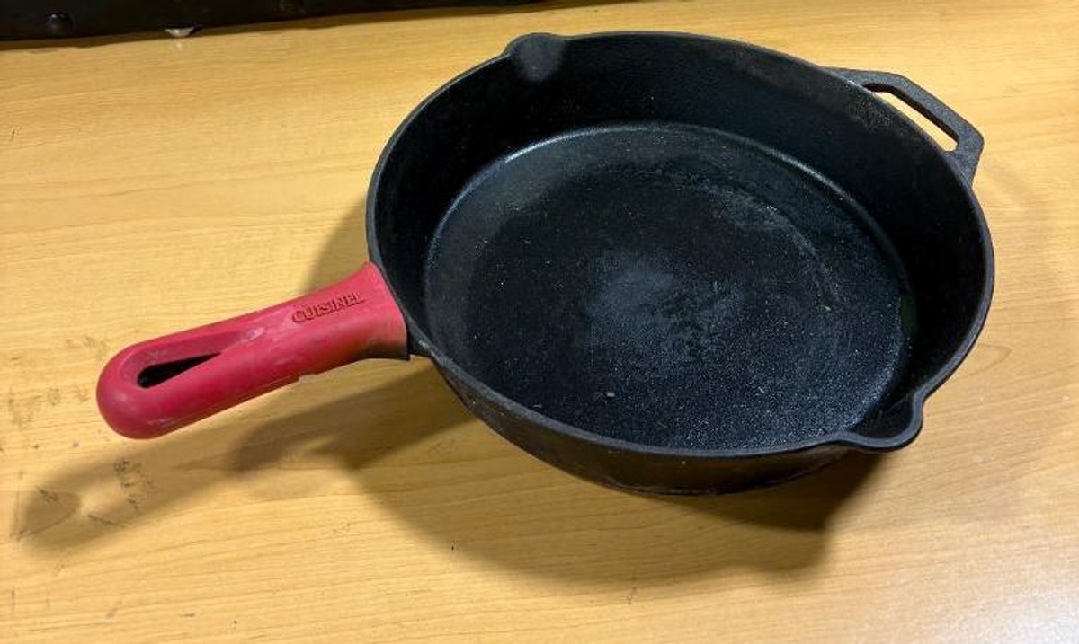 Cuisinel Cast Iron 12in Skillet Pan