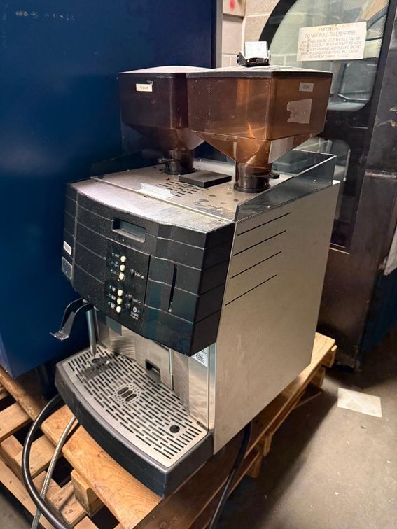 Schaerer Verismo 701 Super Automatic Espresso Machine (1 Boiler Works, 1 Boiler Needs Repair)
