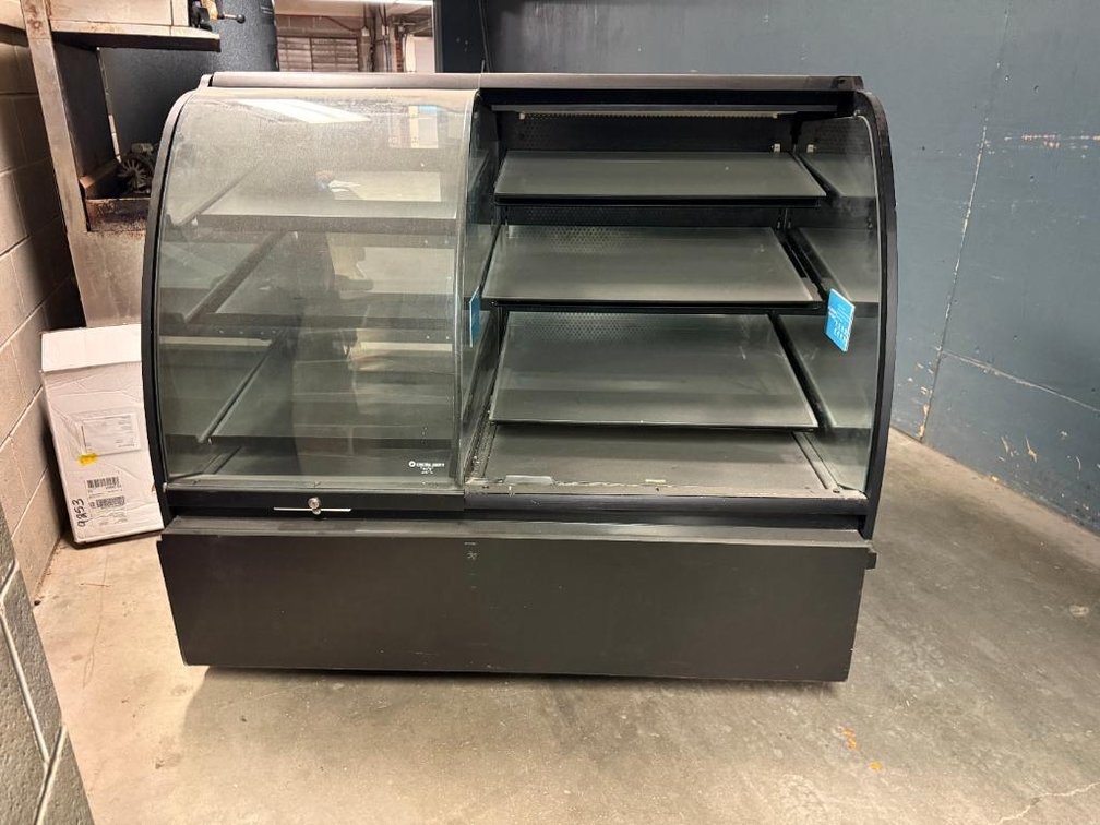 Structural Concepts Encore Model: HVLD56RSS Refrigerated Curved Front Mobile Bakery Display Case