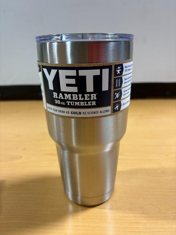 New, YETI Rambler 30oz Tumbler