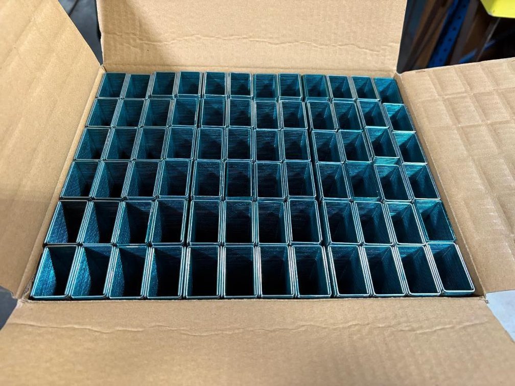New Case, 10,000 Count, Complete C-GSW16-1-1/2, 15/16in Crown Staples, 1-1/2in Length, Galvanized