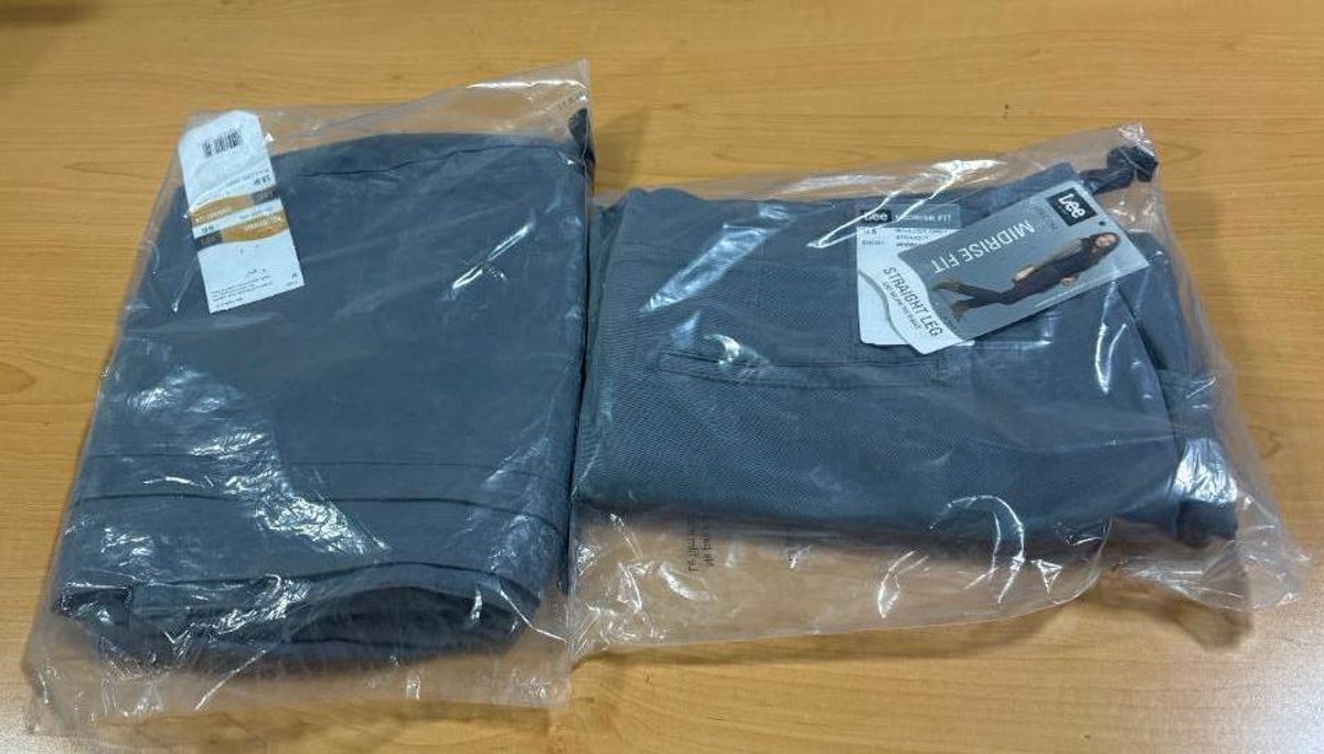 Lot of 2, New, LEE Jeans Pants, Straight Leg Midrise Fit 18 M Boulder Grey, & 14 S, Same Pants, 2 Sizes