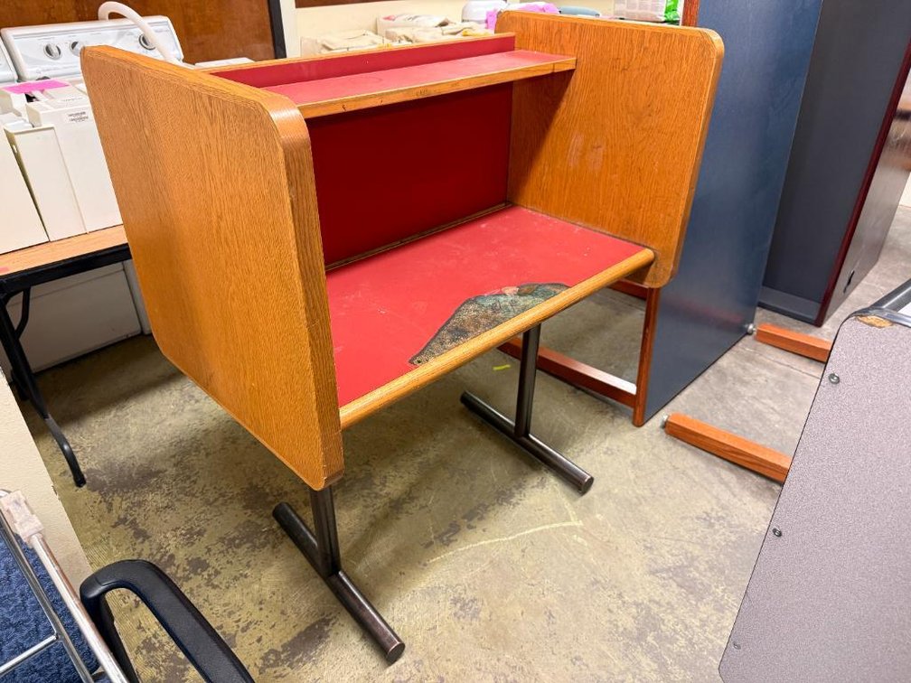 Free-Standing Work Station, Heavy-Duty (Some Surface Formica Damage)