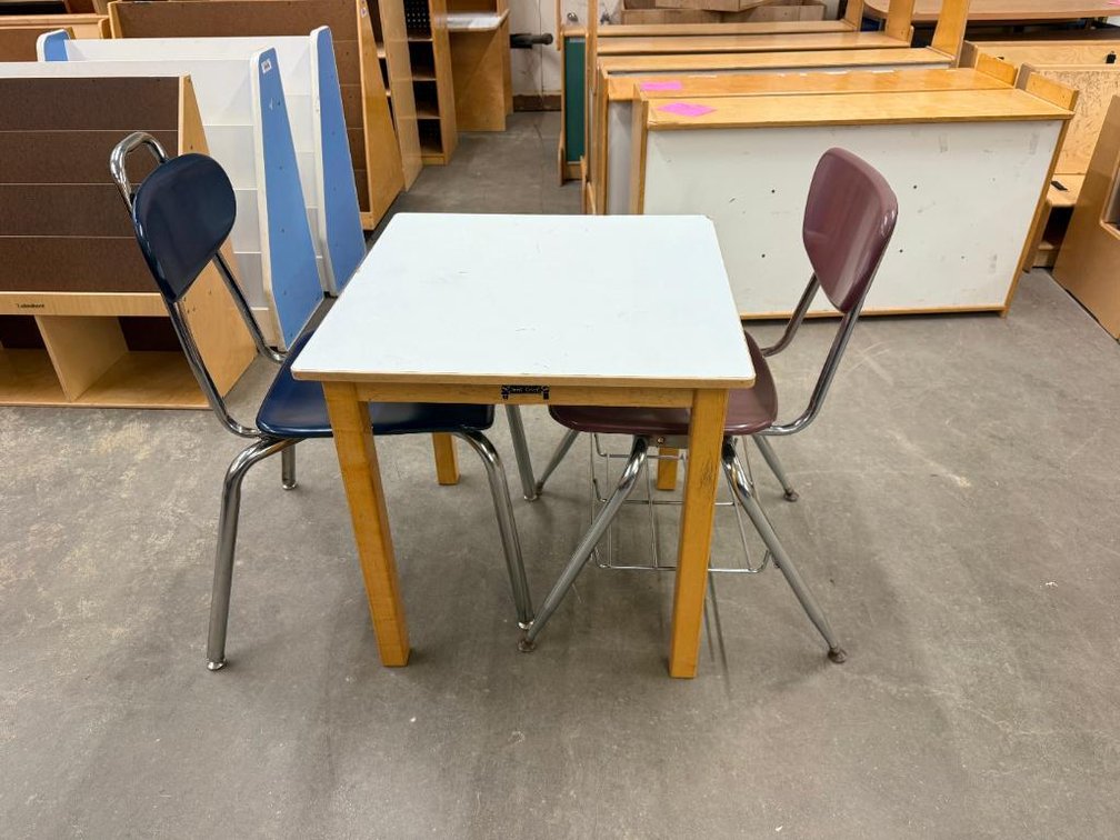 Jonti Craft Childs Table w/ Two Chairs