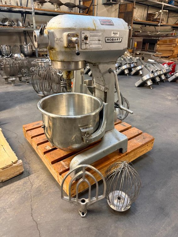 Hobart Model A-200 20-Quart Stand Mixer w/ Bowl, Whisk and Flat Beater