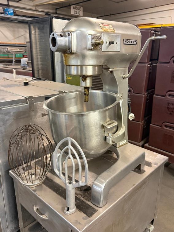 Hobart Model A-200 D 20-Quart Stand Mixer w/ Bowl, Whisk and Flat Beater