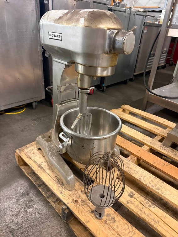 Hobart Model A-200 D 20-Quart Stand Mixer w/ Bowl, Whisk and Flat Beater