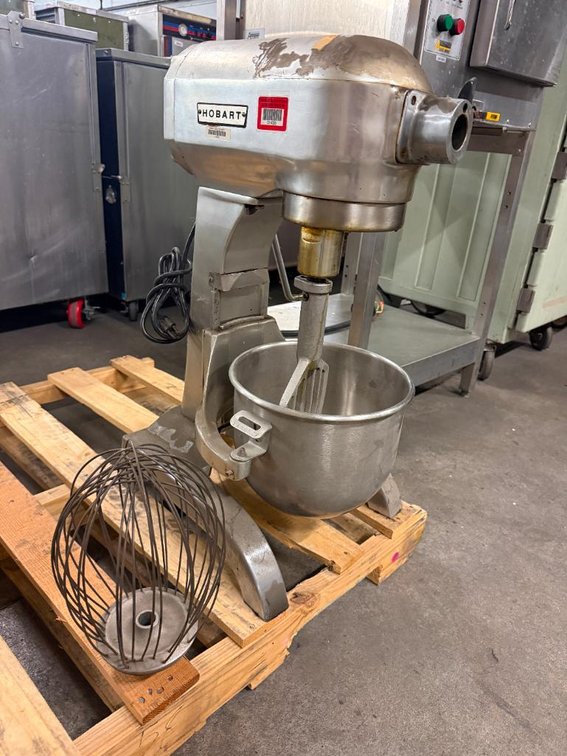 Hobart Model A-200 D 20-Quart Stand Mixer w/ Bowl, Whisk and Flat Beater