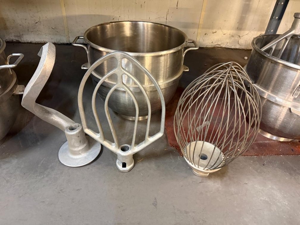 Hobart 60-Quart Stand Mixer Bowl, Dough Hook, Flat Beater & Whisk Attachments Combo