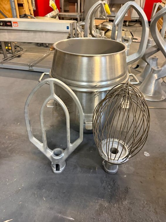 Hobart 30-Quart Stand Mixer Bowl, Flat Beater & Whisk Attachments Combo