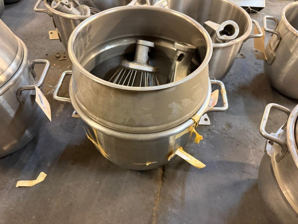 Hobart 30-Quart Stand Mixer Bowl, Flat Beater & Whisk Attachments Combo