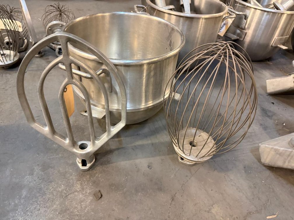 Hobart 30-Quart Stand Mixer Bowl, Flat Beater & Whisk Attachments Combo