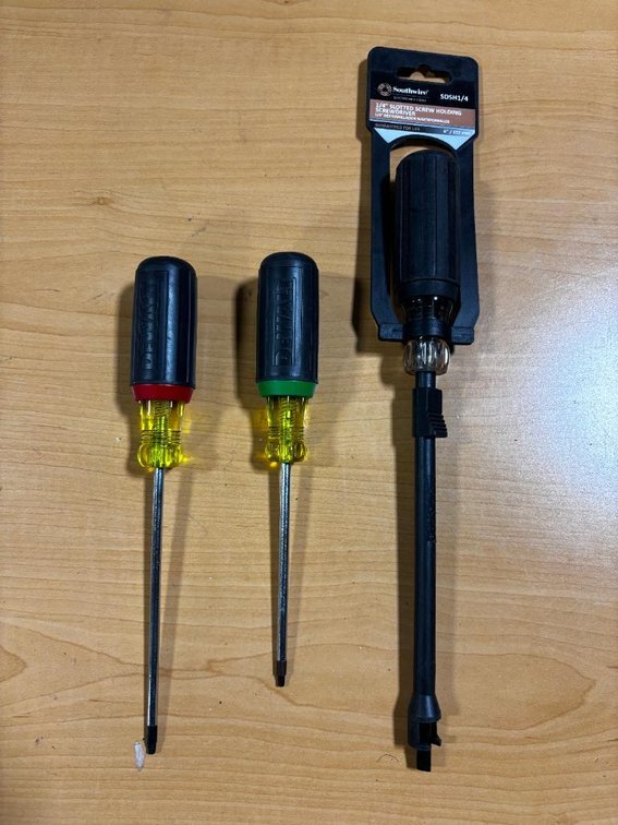 Lot of 3 New Screwdrivers, 2 DeWalt and 1 Smithwire
