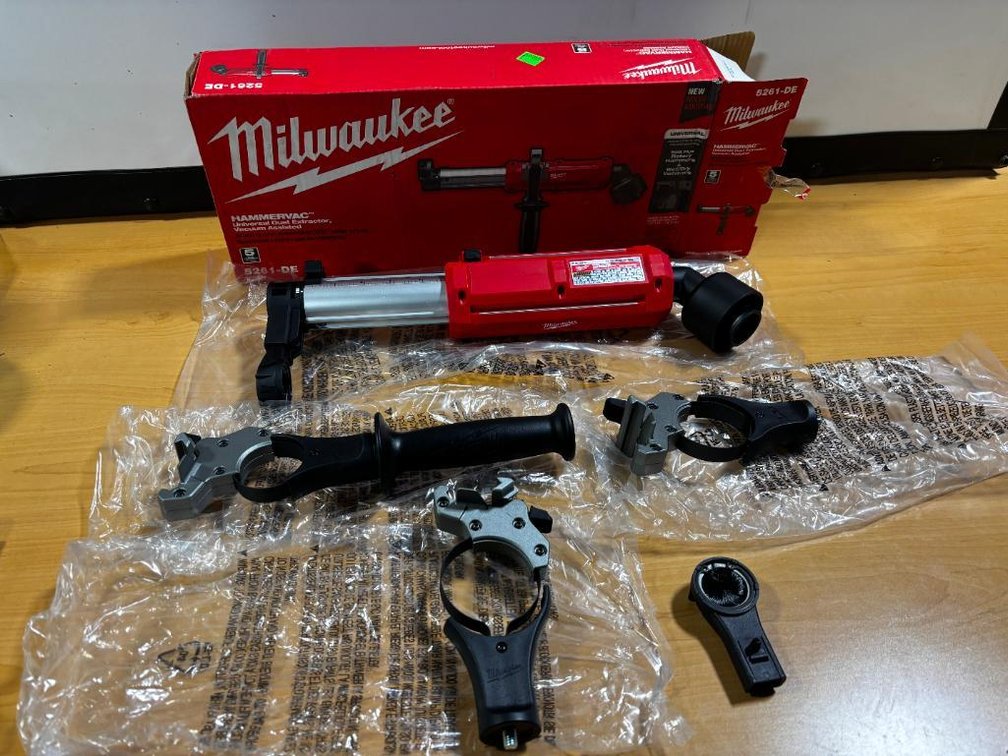 New, Milwaukee Hammervac Universal Dust Extractor, Vacuum Assisted, No. 5261-DE, New in Box