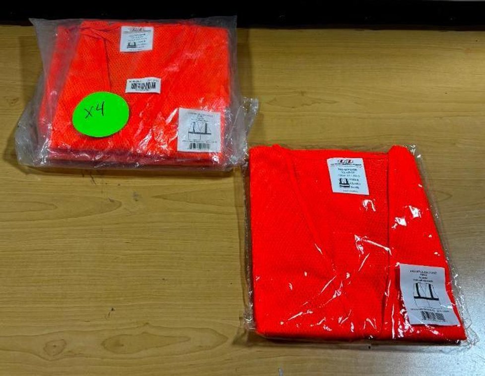 Lot of 4, Class 2 Safety Vests, Size XL