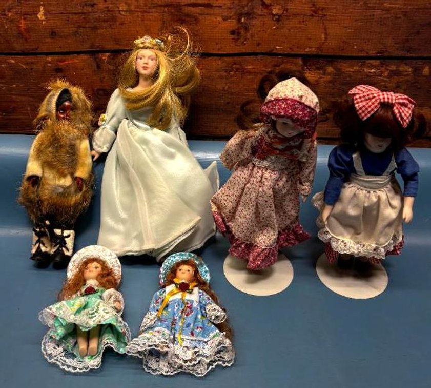 Lot of 6 Dolls
