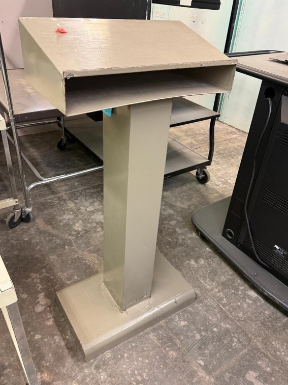 Metal 48in Pedestal