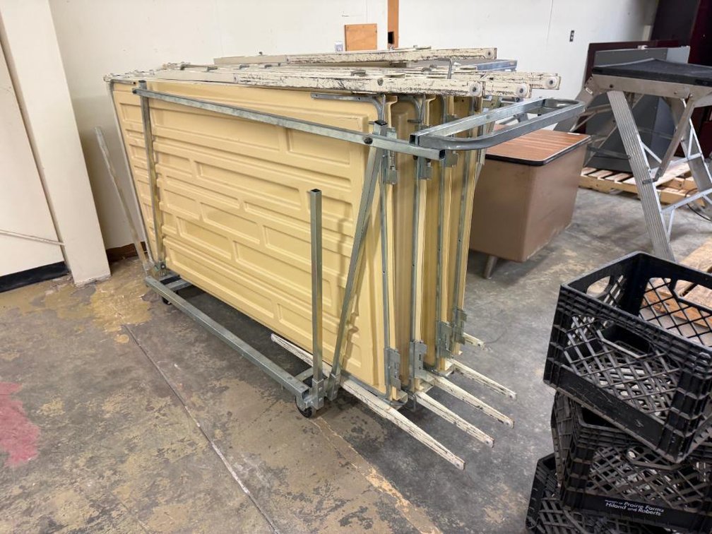 Menger Series 64 Travelmaster Shell on Cart