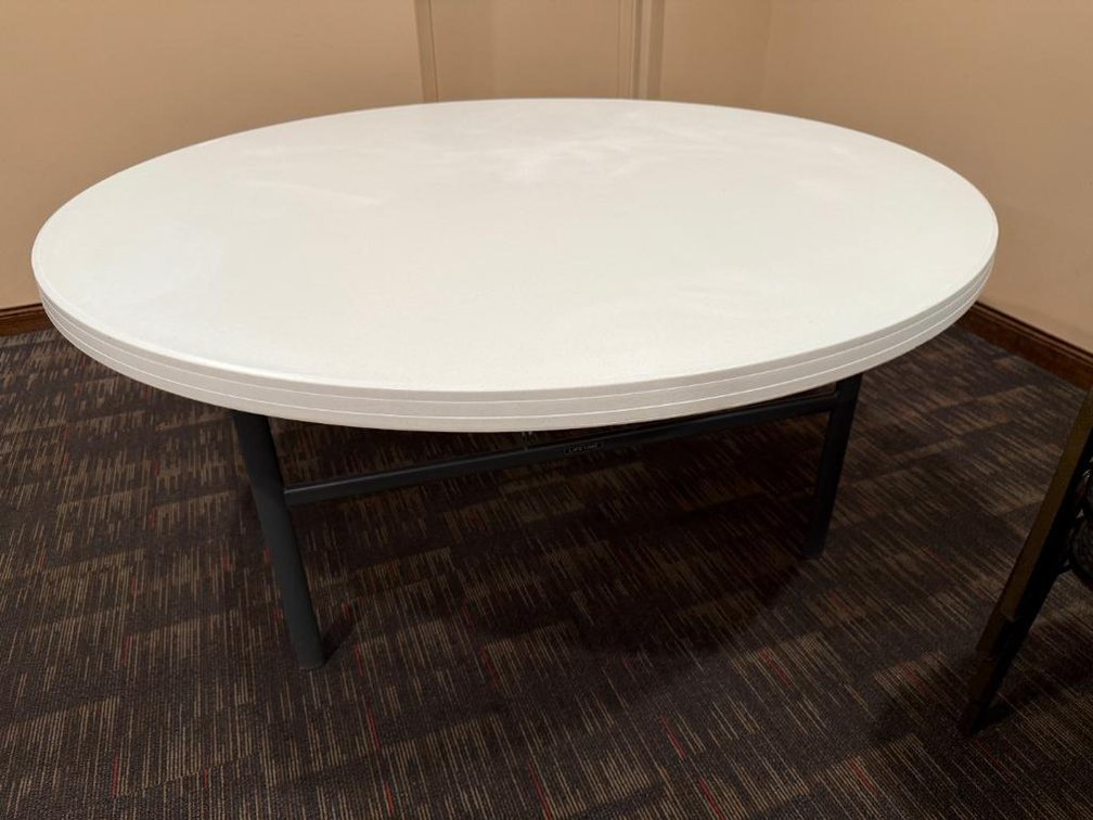 Lifetime 6ft Round Folding Banquet Table