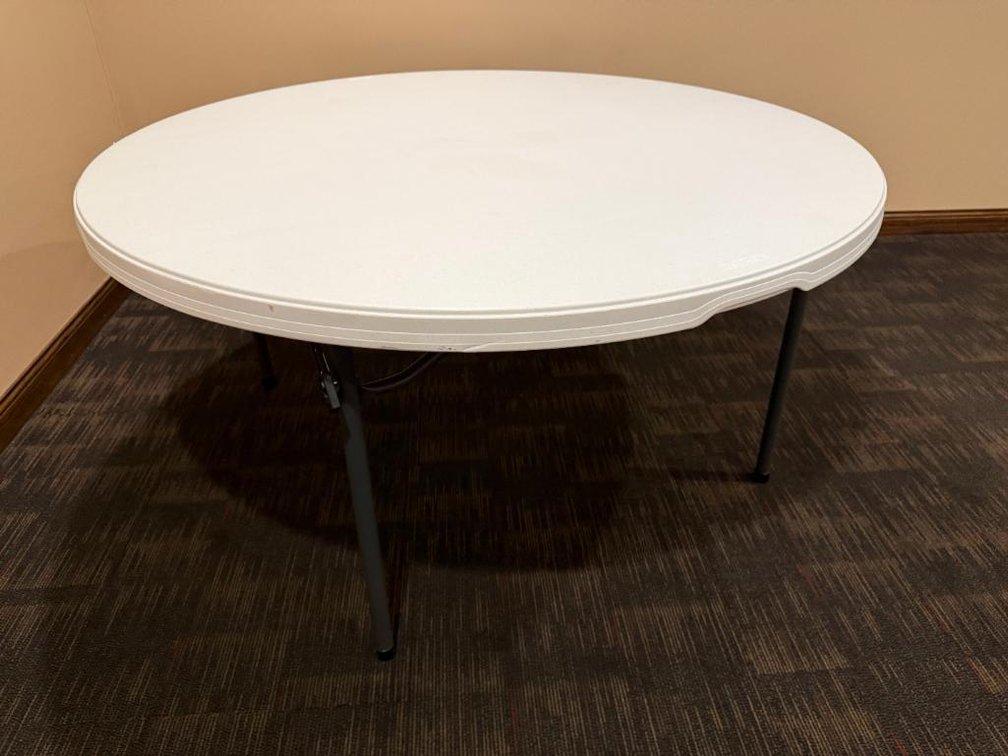 Lifetime 5ft Round Folding Banquet Table