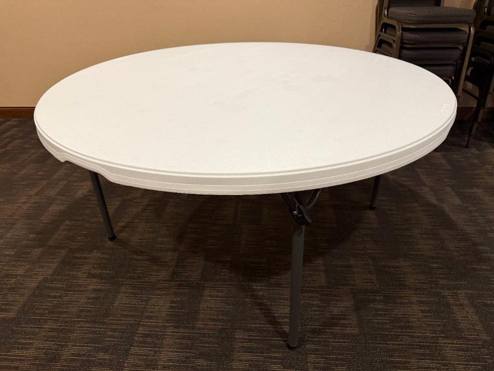 Lifetime 5ft Round Folding Banquet Table