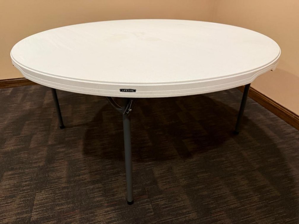 Lifetime 5ft Round Folding Banquet Table
