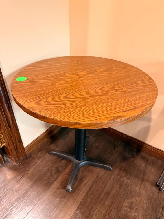 30in Round Laminate Top Restaurant Table, Single Pedestal Base