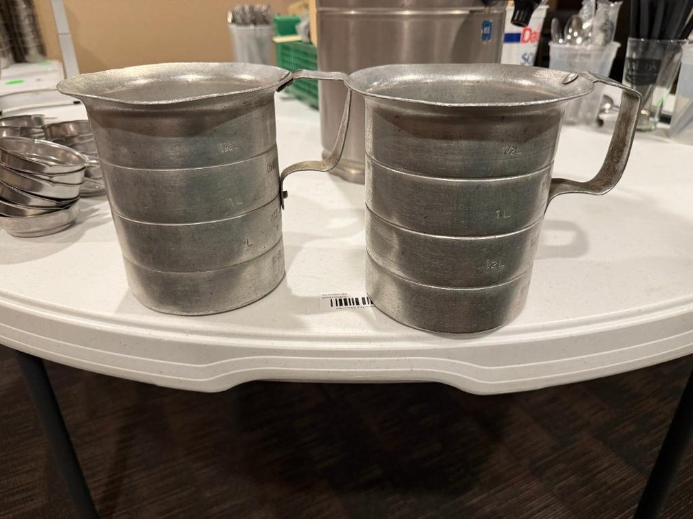 Pair of 1-1/2 Liter Dispensers