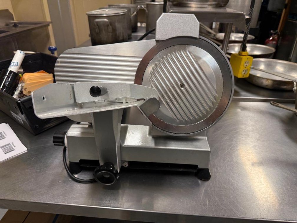 Electric Semi-Automatic Meat Slicer LLK-25B