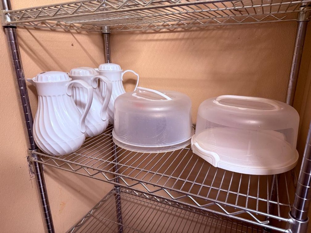 2 Cake Savers, 3 Beverage Dispensers