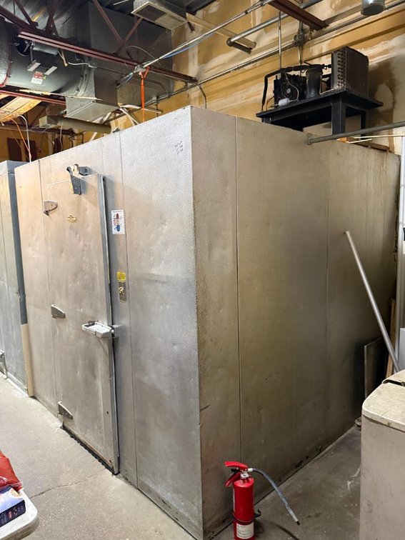 Nor-Lake Walk-In Cooler - 94in Wide, 94in Deep, 84in H, Evaporator Inside, Compressor/Condenser On Top