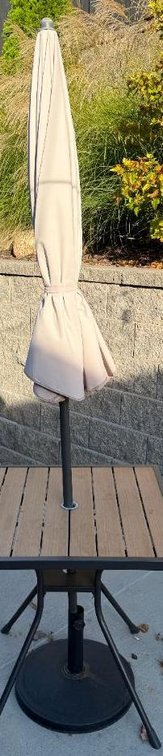 Patio Umbrella w/ Umbrella Base